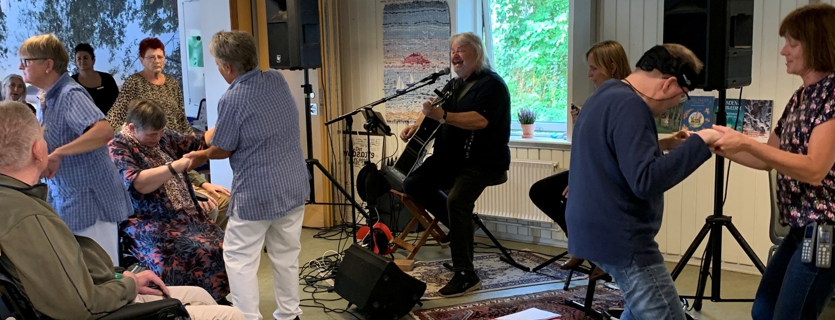 Dansende til fest på døgntilbuddet Stormly, Filadelfia