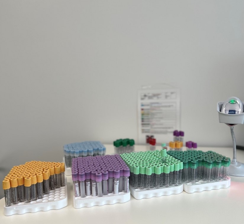 Foto af blodprøver på Laboratoriet Filadelfia i Dianalund